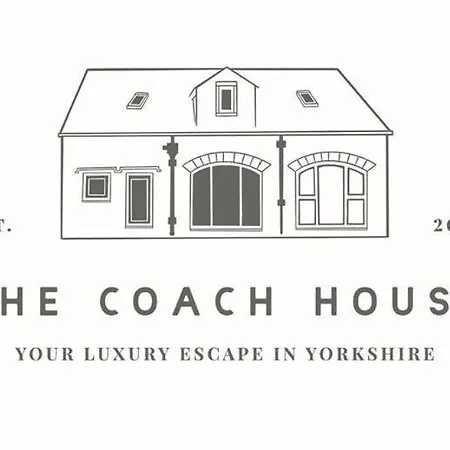The Coach House - Luxury Barn With Hot Tub & Cinema Lothersdale